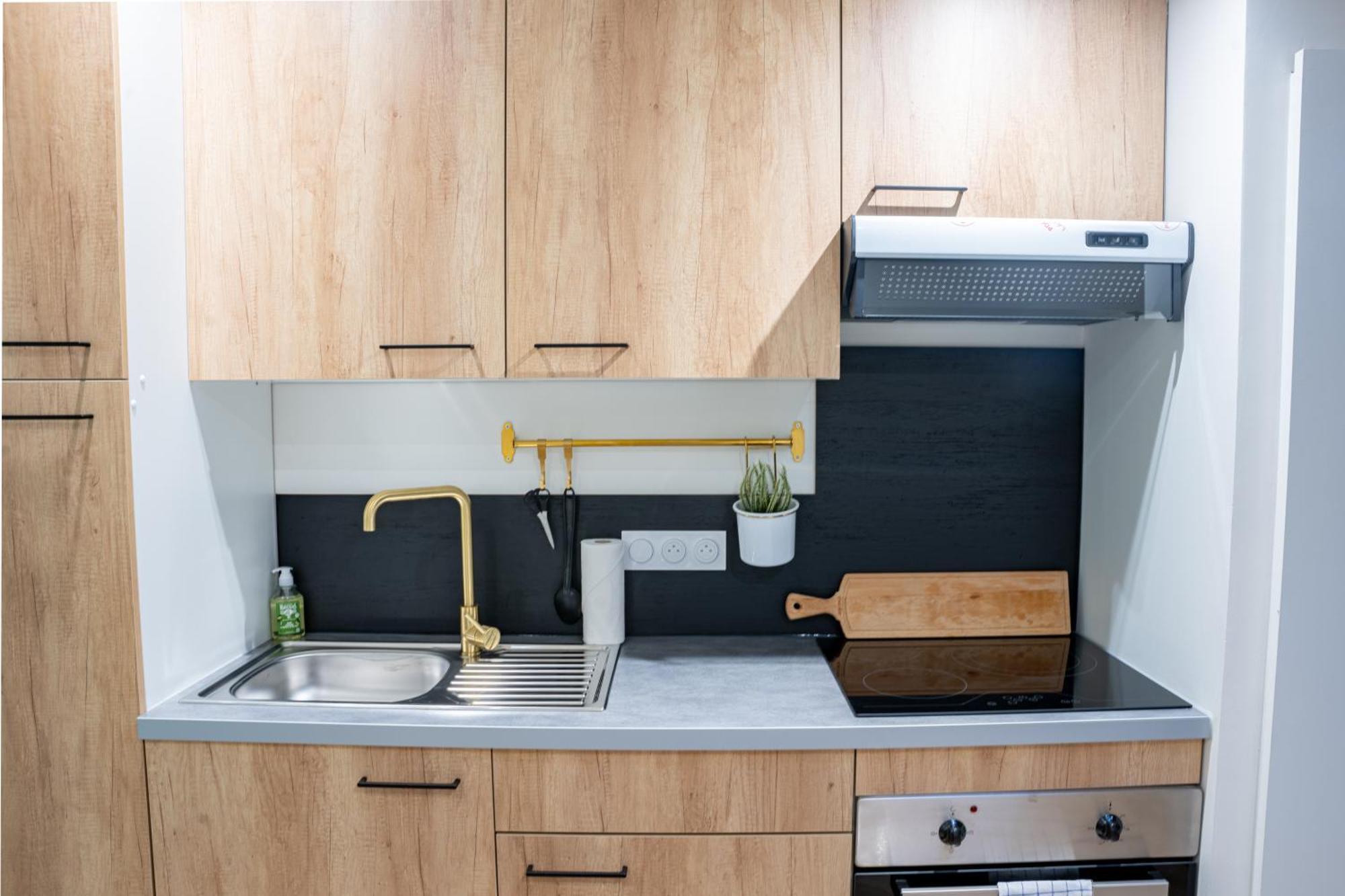 Food And Chill - Deux Appartements Hypercentre - 1 Theme Cinema - By Primo C0Nciergerie Tournus Exterior photo